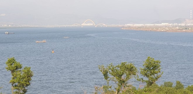 Vịnh Cửa Lục tại Quảng Ninh, nơi dự kiến xây dựng thêm cầu kết nối liên vùng