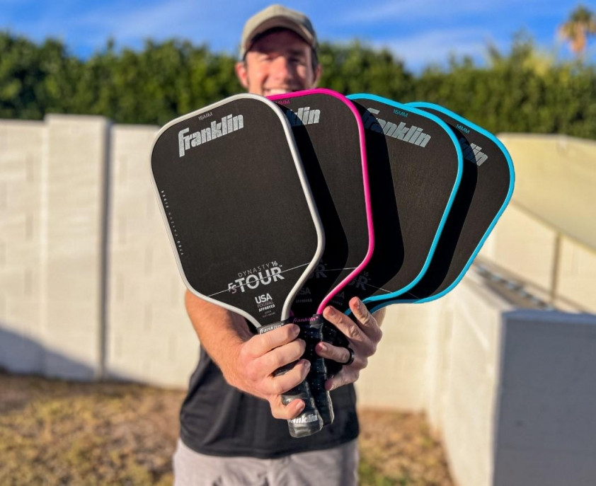 Vợt pickleball Franklin FS Tour Dynasty 2025 với thiết kế truyền thống