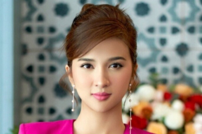 Nữ nghệ sĩ vẫn giữ được nét trẻ trung ở tuổi U50