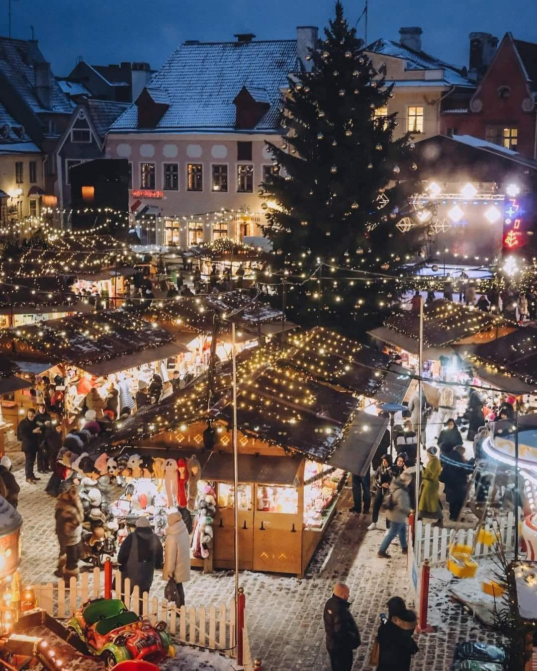 Chợ Giáng sinh Tallinn tại Estonia