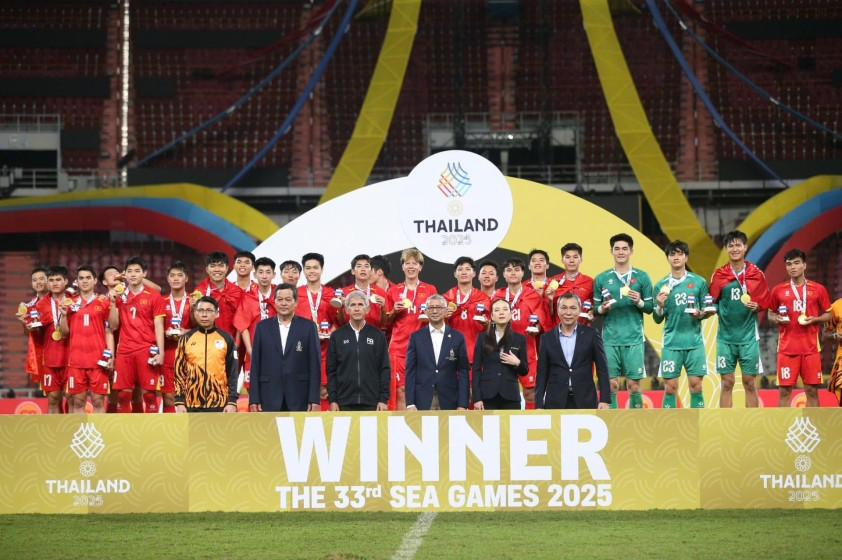 U22 Việt Nam lội ngược dòng 3-2 trước Thái Lan giành HCV SEA Games 33