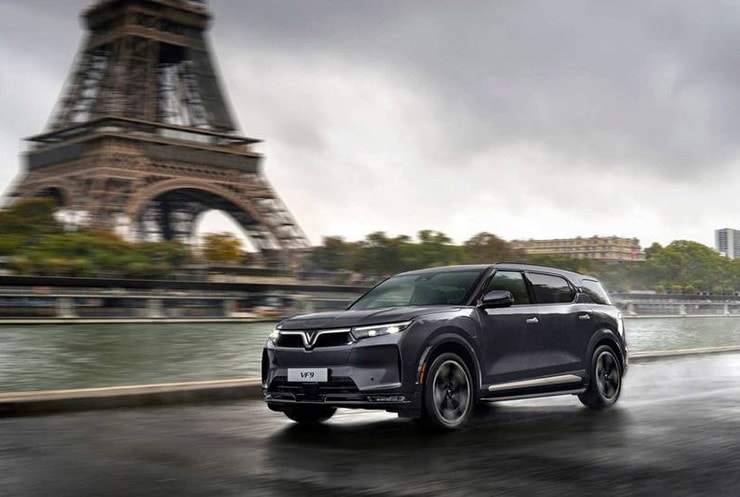 VinFast VF 9 trang bị 11 túi khí và nhiều công nghệ an toàn ADAS
