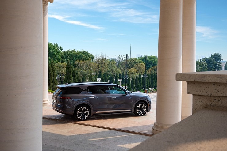 VinFast VF 9 sở hữu ngoại thất mạnh mẽ của dòng SUV full-size