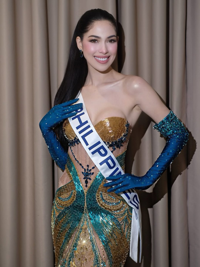 Chelsea Fernandez trong quá trình tham gia cuộc thi Miss Cosmo