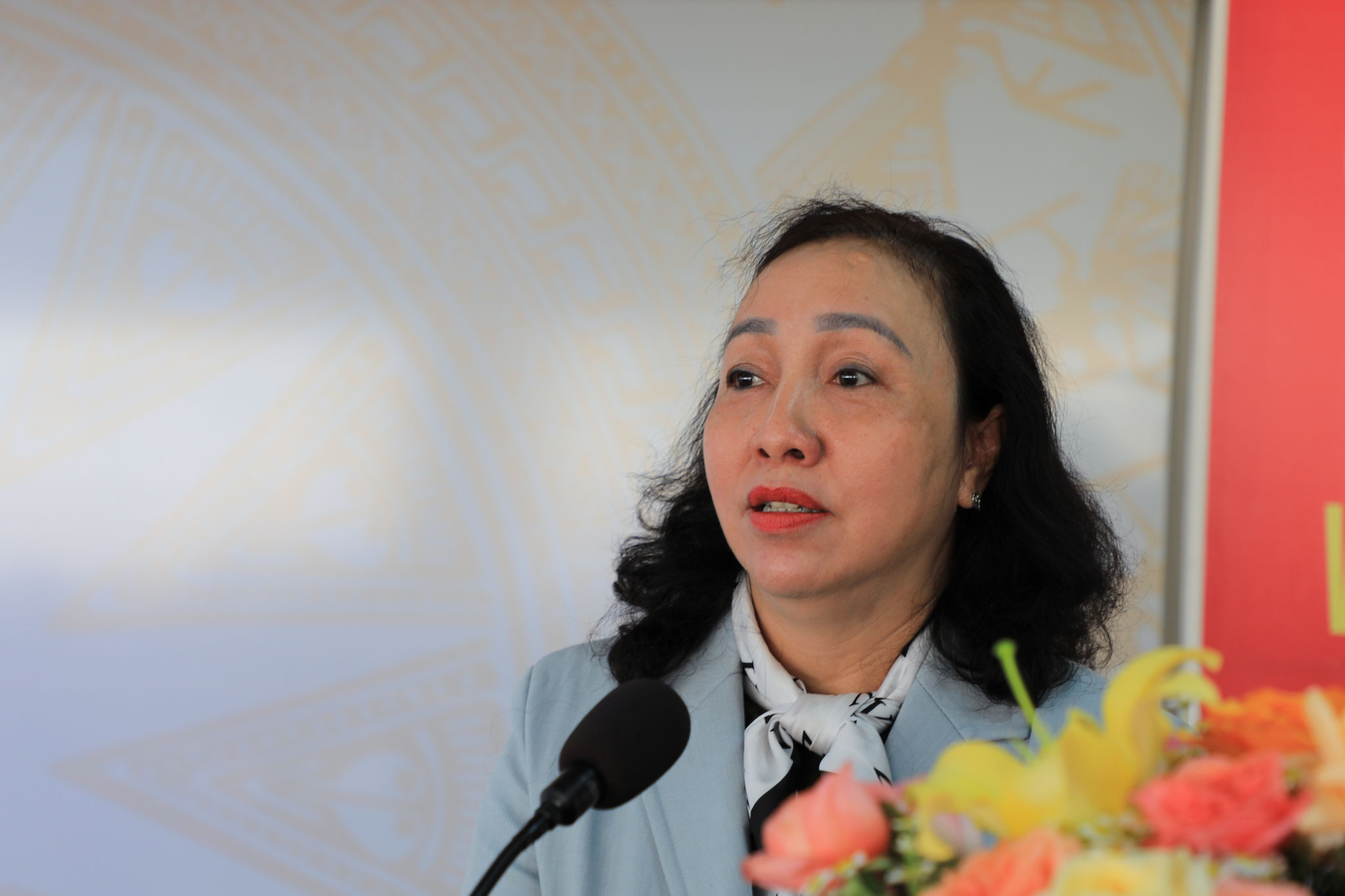 a 352A2137