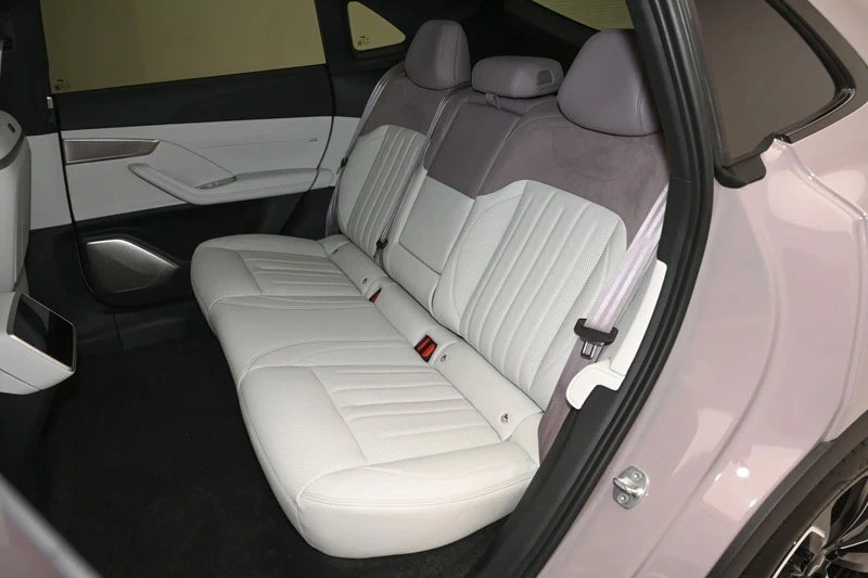 suv-onvo-l60-violet-limited-edit-7.jpg