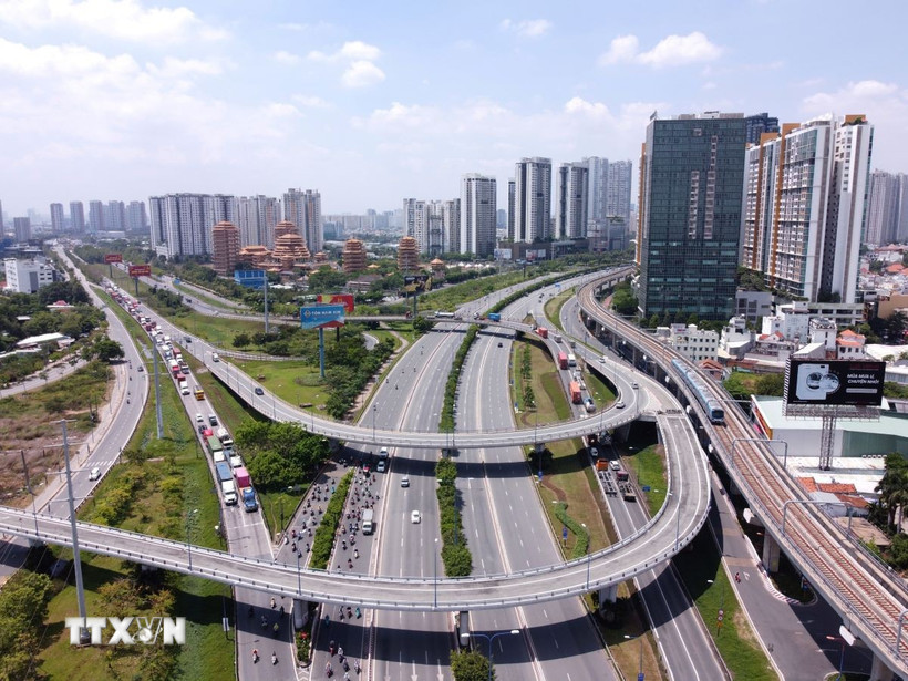 Nút giao Cát Lái trên trục Xa lộ Hà Nội. (Ảnh: Thanh Vũ/TTXVN)