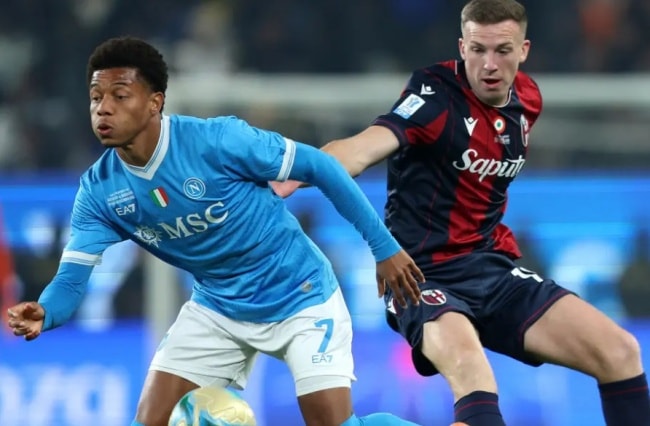 David Neres tỏa sáng rực rỡ với cú đúp bàn thắng quyết định trận đấu.