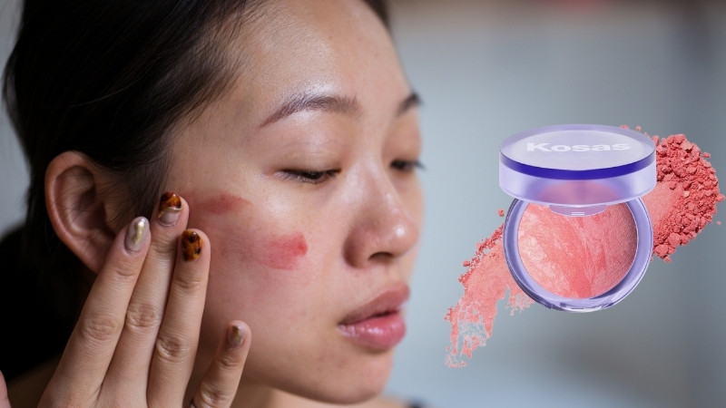 Vỏ hộp phấn đơn giản nhưng cứng cáp