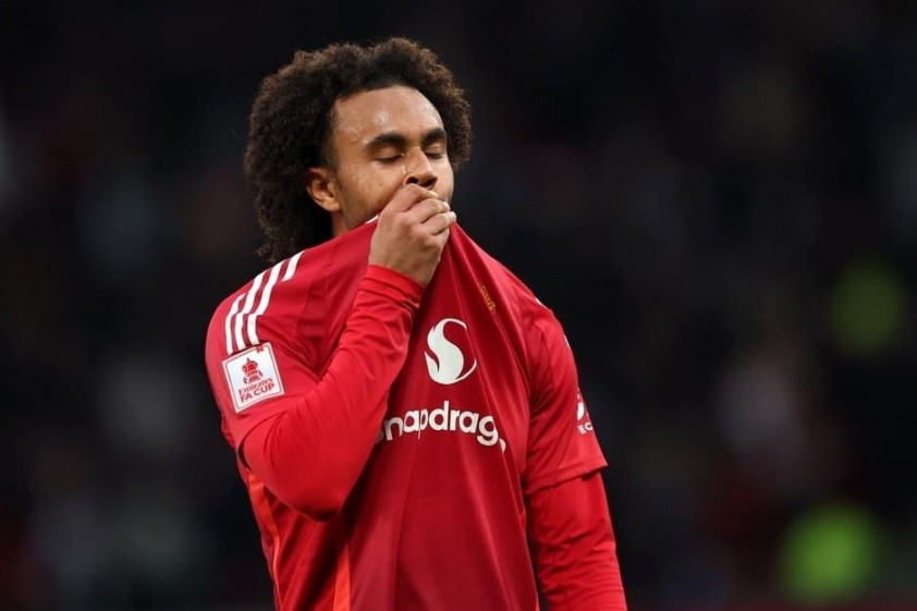 Joshua Zirkzee gia nhập AS Roma theo dạng cho mượn