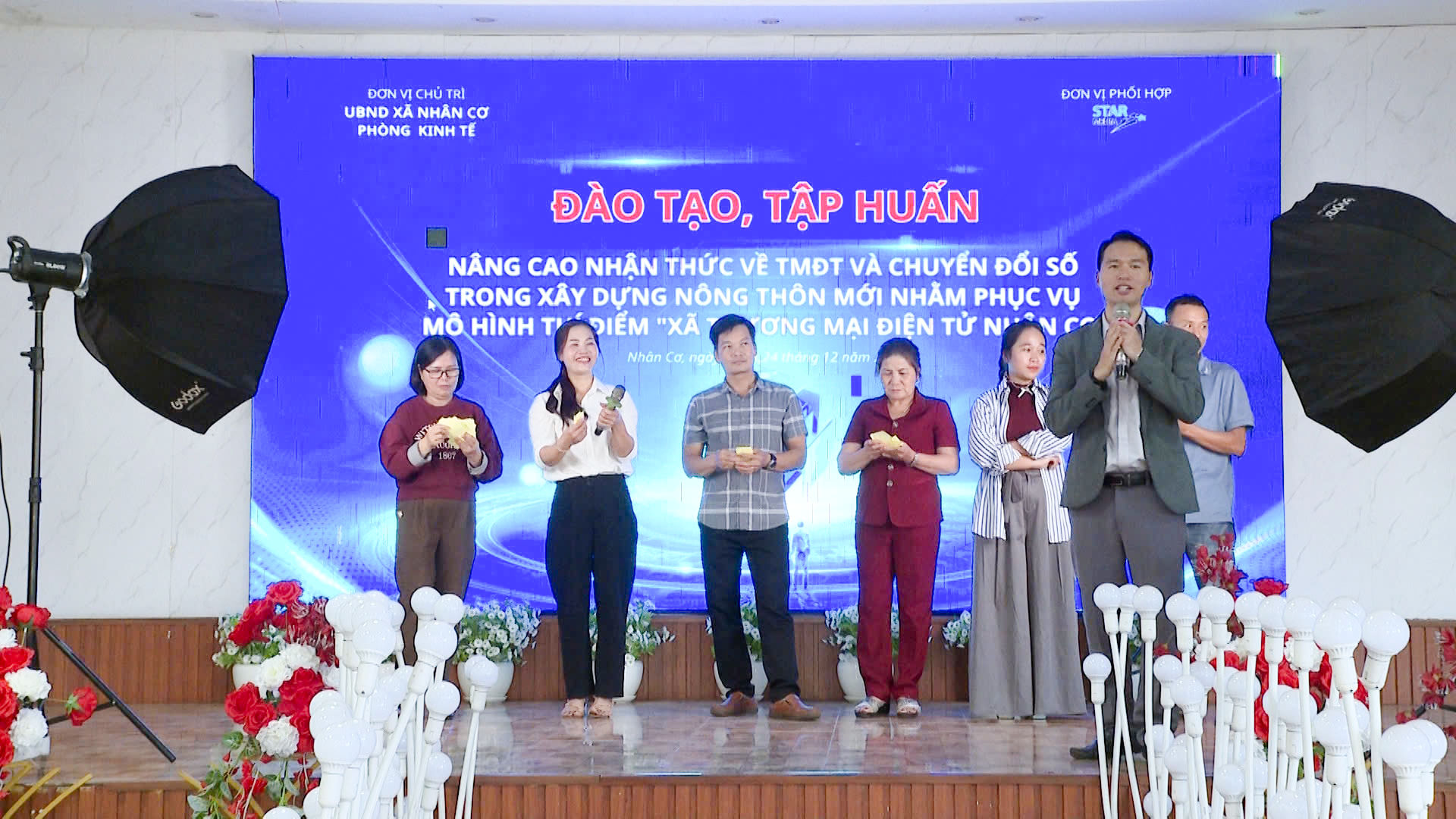 huong-dan-ky-nang-gioi-theieuj-san-pham.jpg
