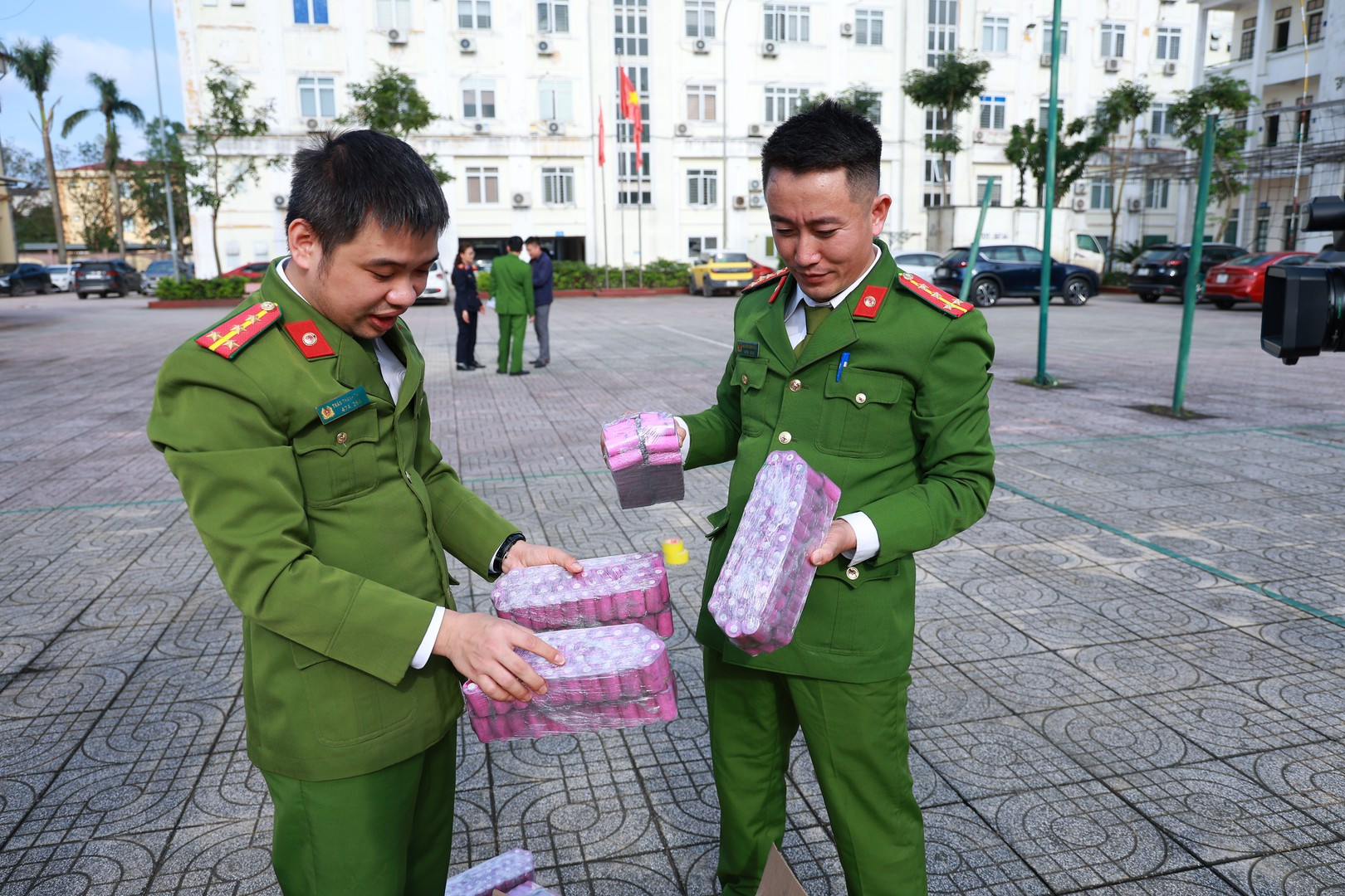 Pháo do Nguyễn Hữu Tính tự chế
