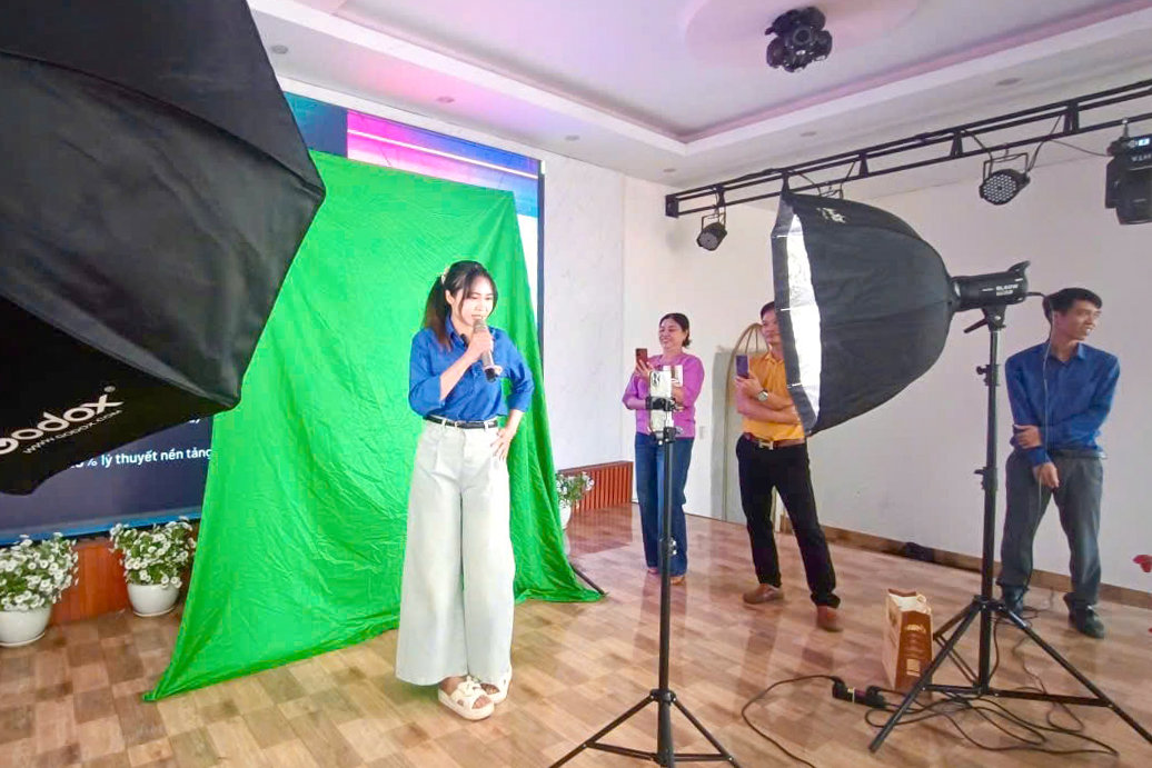 livetream-gioi-thieu-san-pham.jpg