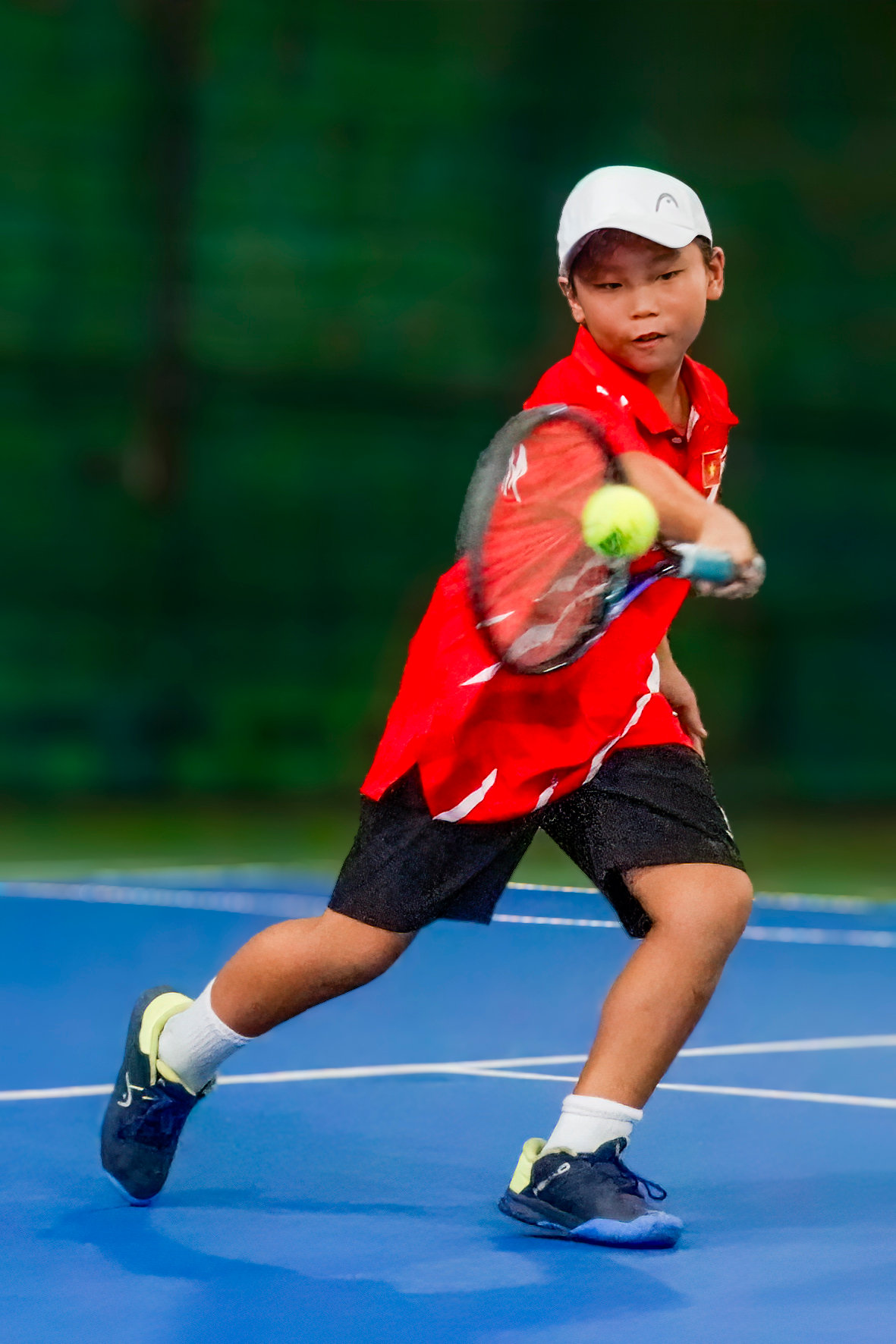 Trường Hải di chuyển linh hoạt trên sân thi đấu (ảnh: Ngọc Lân)