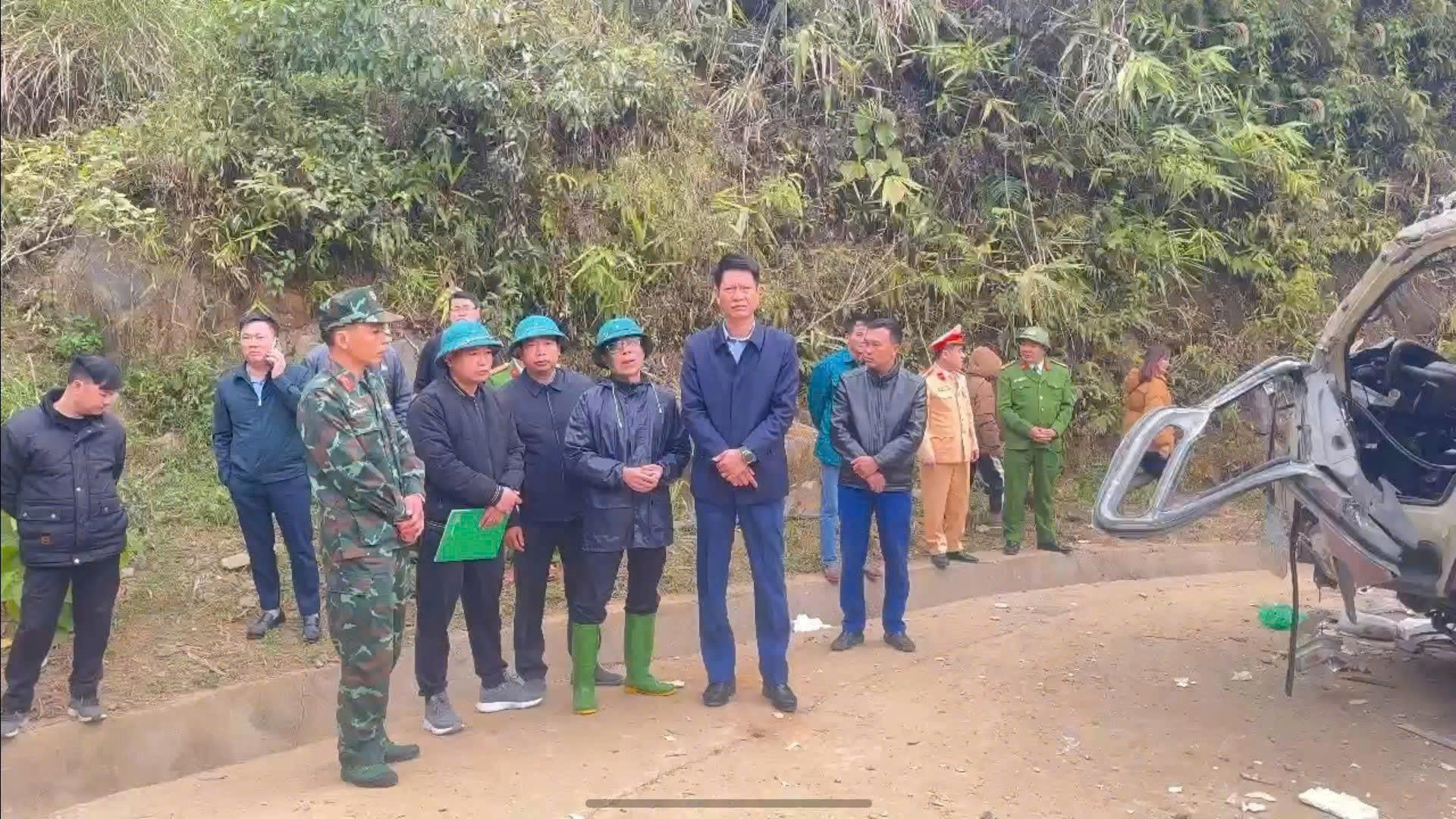 Lãnh đạo tỉnh Lào Cai chỉ đạo tại hiện trường vụ tai nạn