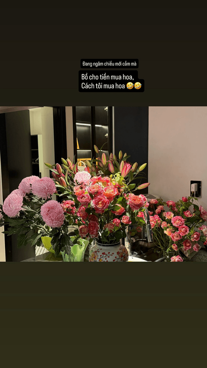 Á hậu Vũ Thúy Quỳnh tiết lộ bạn trai chi tiền cho sở thích cắm hoa cá nhân.