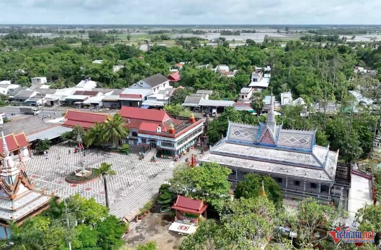 Toàn cảnh chùa Sro Lôn hay còn gọi là chùa Chén Kiểu tại Cần Thơ