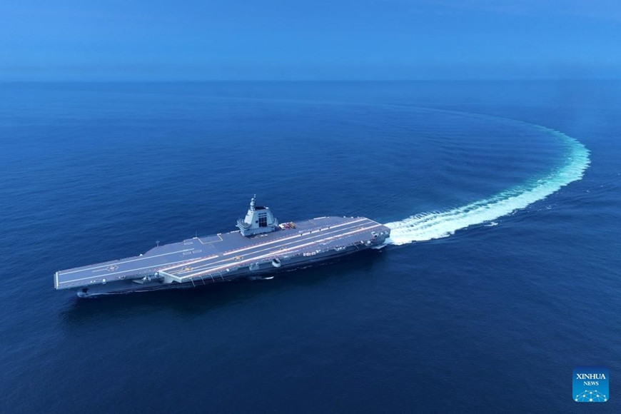 Tàu sân bay Phúc Kiến của Trung Quốc trong quá trình thử nghiệm