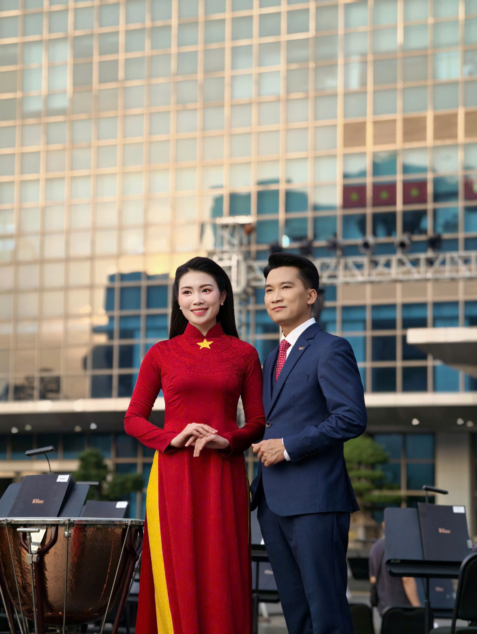 BTV Huy Hoàng và BTV Điệp Anh dẫn dắt chương trình Dấu ấn 2025