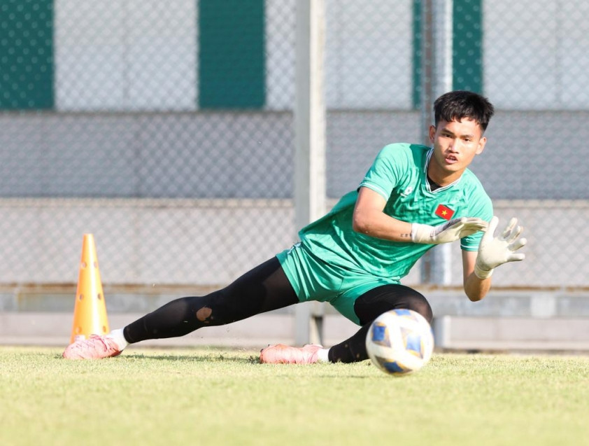 Thủ môn Phạm Đình Hải được triệu tập bổ sung vào U23 Việt Nam