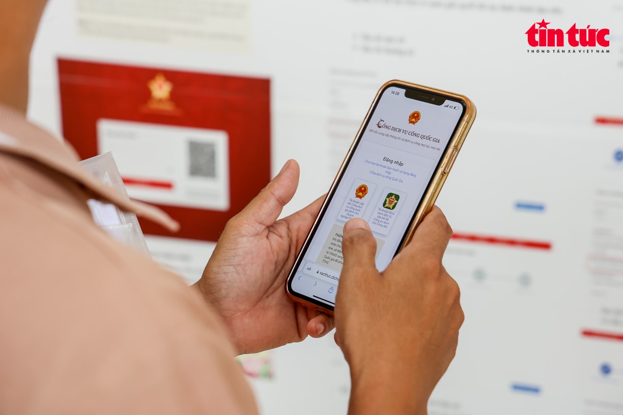 Ch&uacute; th&iacute;ch ảnh