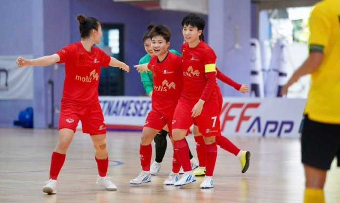 Tuyết Dung ghi bàn trong trận hòa 2-2 giữa Phong Phú Hà Nam và Hà Nội