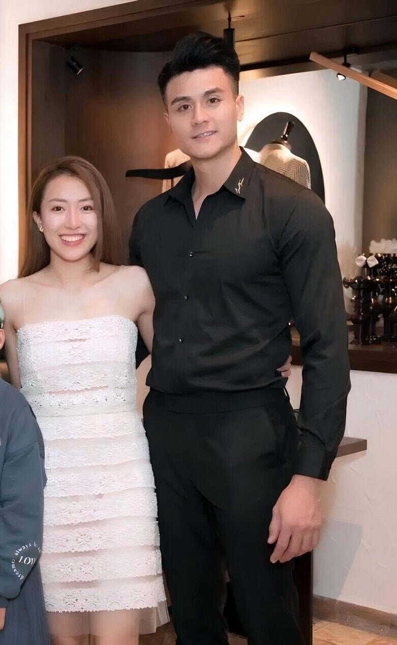 Vĩnh Thụy và vợ có cuộc sống hôn nhân rất kín tiếng kể từ sau khi tổ chức đám cưới năm 2023.