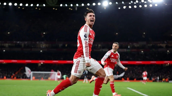arsenal-huy-diet-aston-villa-3112.jpg