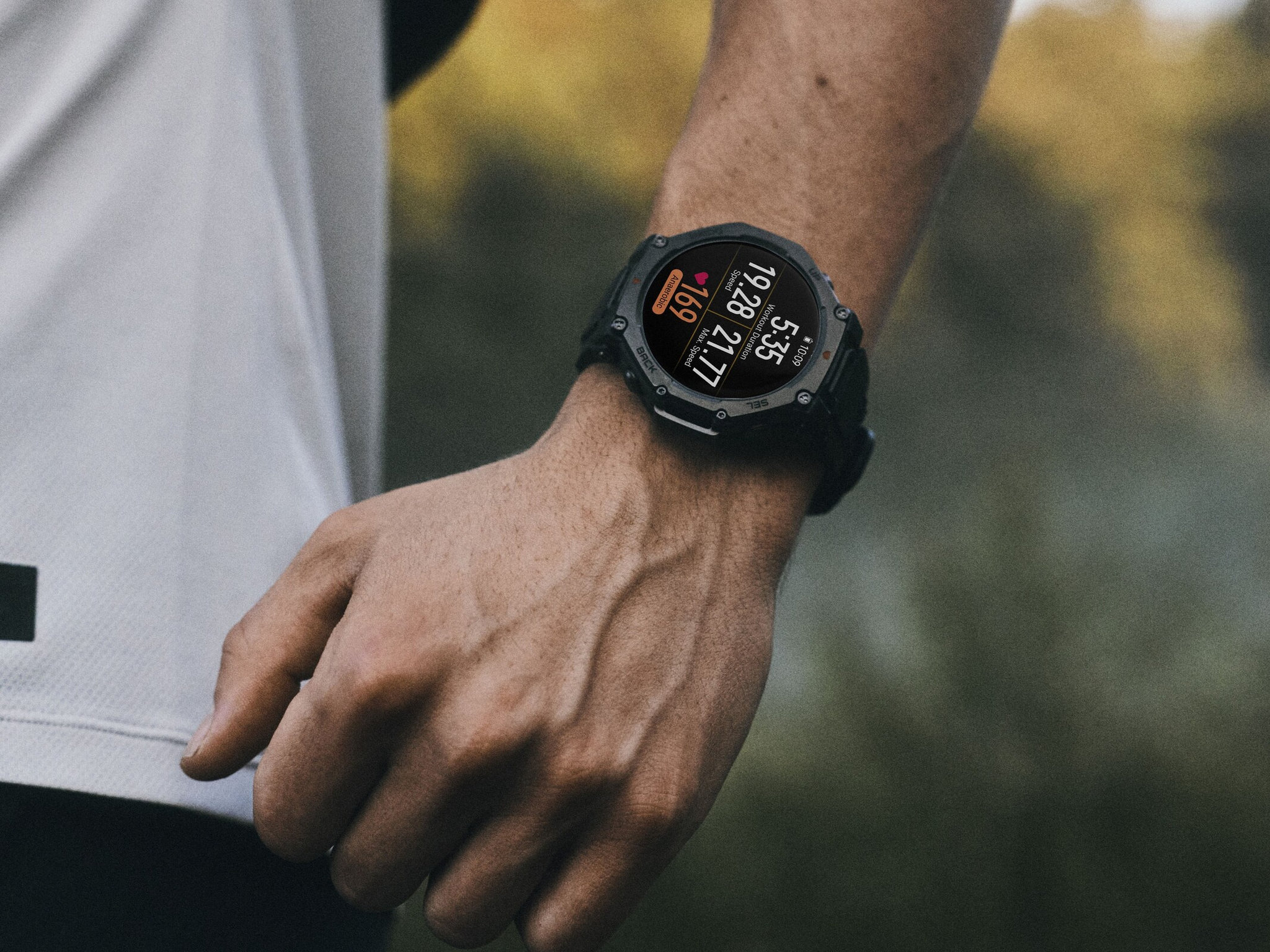 Amazfit T-Rex 3 Pro là một mẫu thiết bị đeo cao cấp