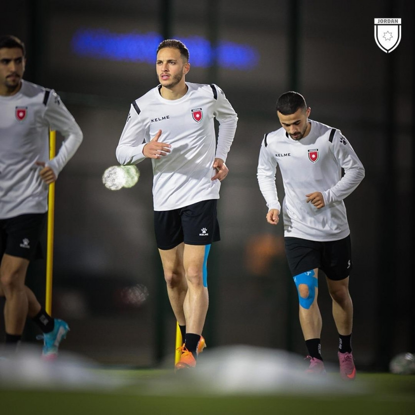 Cầu thủ U23 Jordan thi đấu trên sân