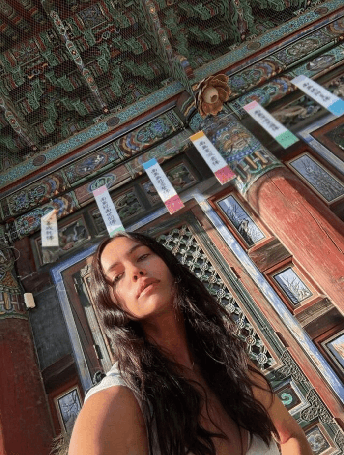Phong cách thời trang của Irina Shayk tại Hàn Quốc trở thành điểm nhấn