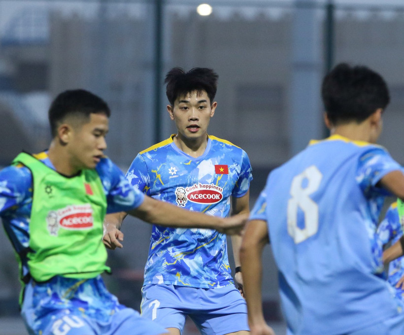 Đội tuyển U23 Việt Nam có buổi tập đầu tiên tại Saudi Arabia, chuẩn bị cho Vòng chung kết U23 châu Á 2026. (Ảnh: VFF)