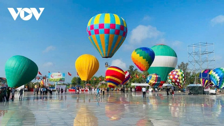 Sa Đéc rực rỡ sắc màu ngày đầu năm mới - 4
