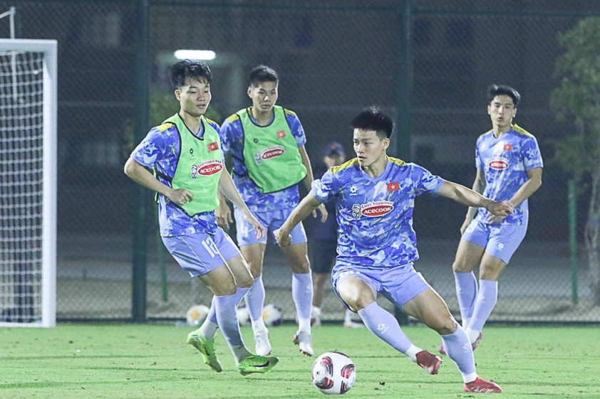 Thanh Nhàn trở lại tập luyện cùng đội tuyển U23 Việt Nam