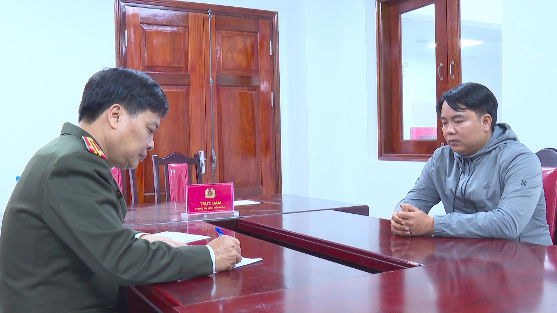 Cơ quan công an lấy lời khai đối tượng Lưu Văn Tều