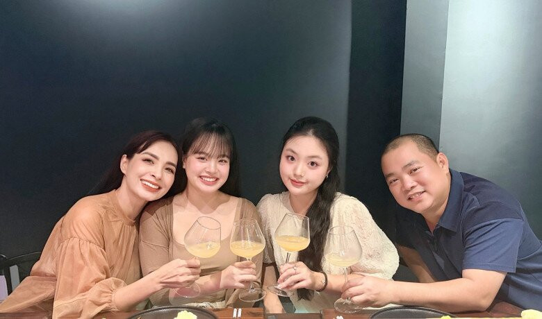 2 con gái của Thúy Hạnh đều có dự định đi du học ở Ý.