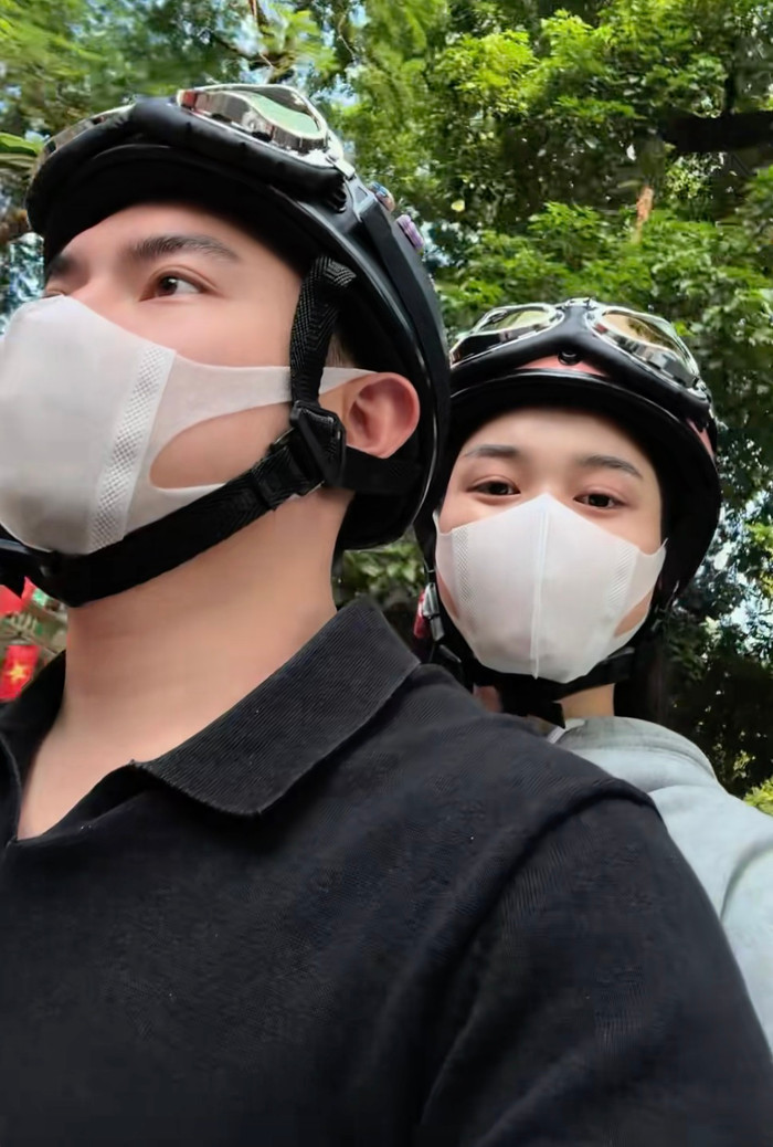 Hiện tại, nàng hậu dành nhiều thời gian cho gia đình nhỏ.