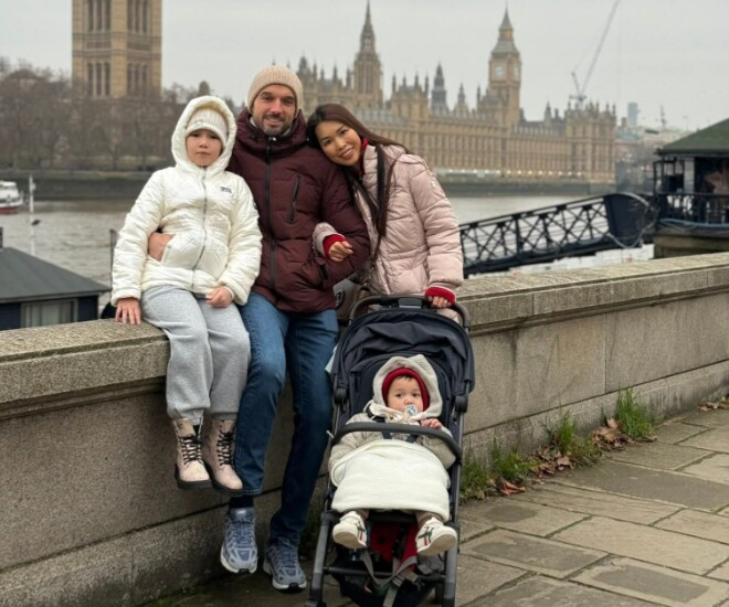 Siêu mẫu Hà Anh cùng chồng Olly Dowden và các con trong chuyến thăm gia đình tại Anh dịp đầu năm.