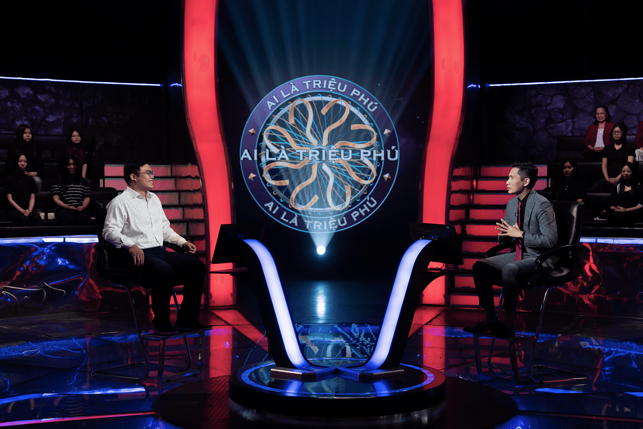 Ai là triệu phú tiếp tục hành trình tôn vinh trí tuệ với người dẫn chương trình mới
