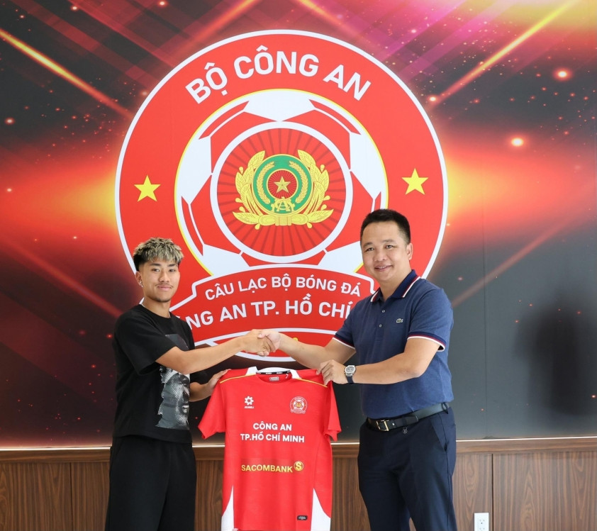 Khoa Ngô chính thức gia nhập CLB Công an TP. Hồ Chí Minh