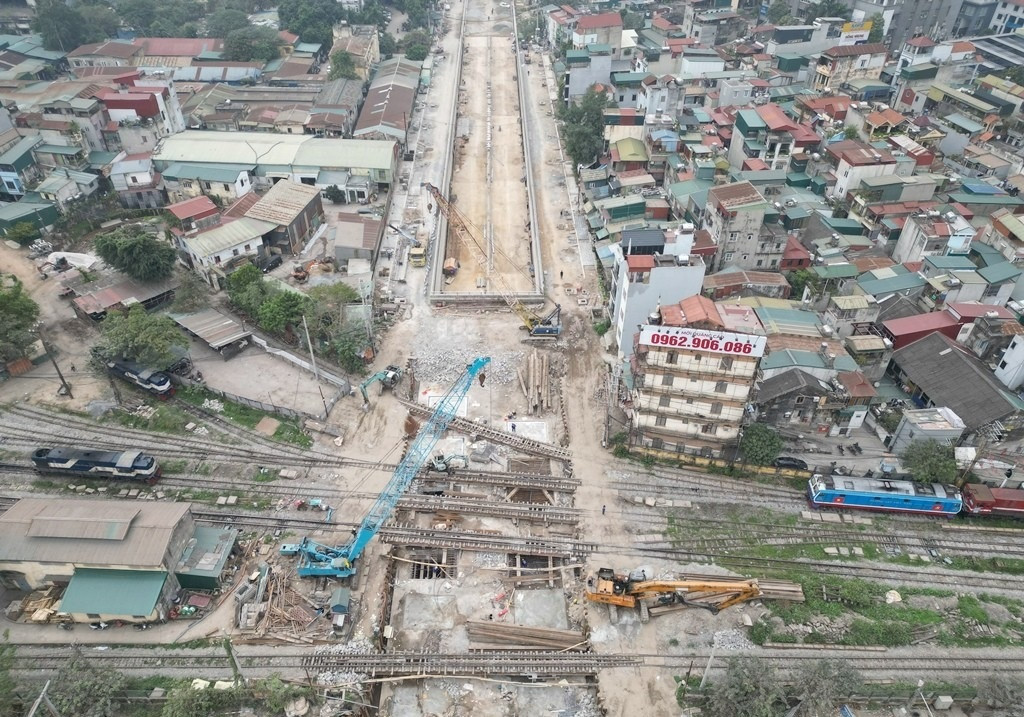 Công trường dự án hầm chui Vành đai 2,5 tại nút giao Kim Đồng - Giải Phóng đang trong giai đoạn thi công cao điểm