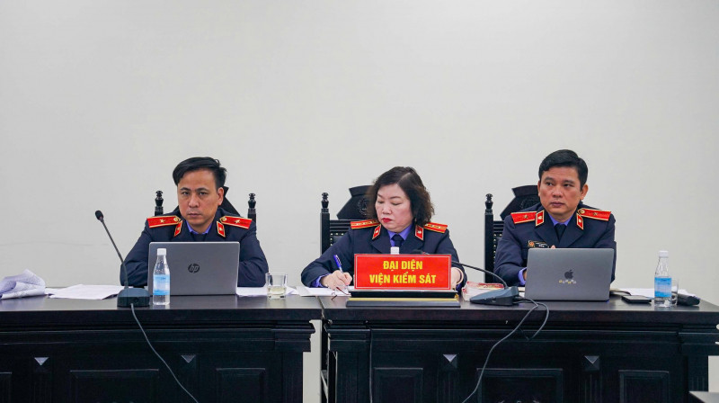 Đại diện Viện kiểm sát nhân dân trình bày bản luận tội các bị cáo trong vụ án tại Đắk Lắk.