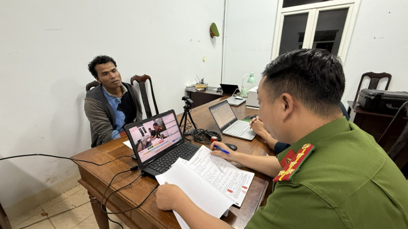 Cơ quan điều tra tiến hành lấy lời khai đối tượng Y Liat Enuôl