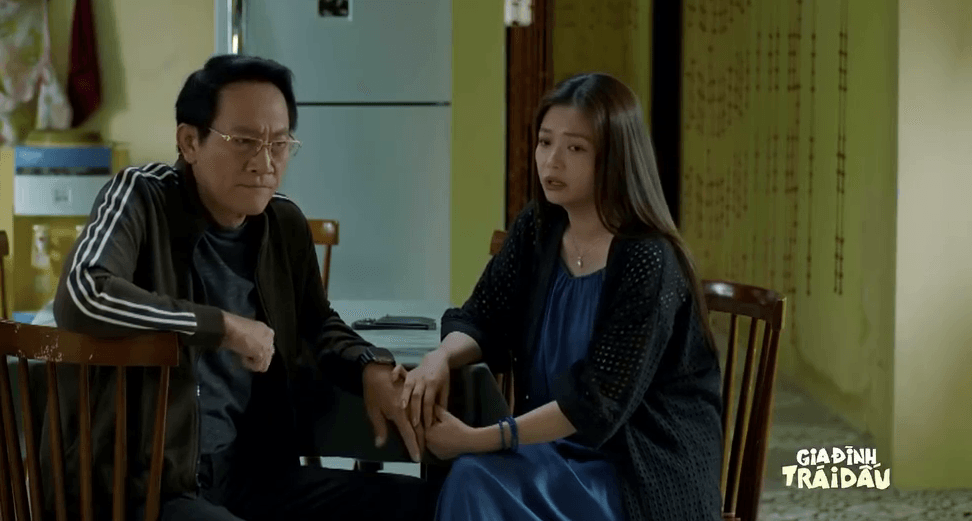Sự can thiệp của Vân trong việc giúp đỡ bà Ánh tìm địa điểm mới.