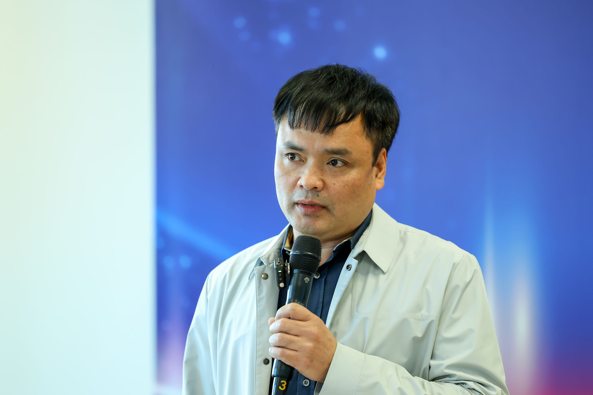 Ông Đặng Văn Dũng phát biểu về công tác đấu tranh chống buôn lậu và gian lận thương mại.