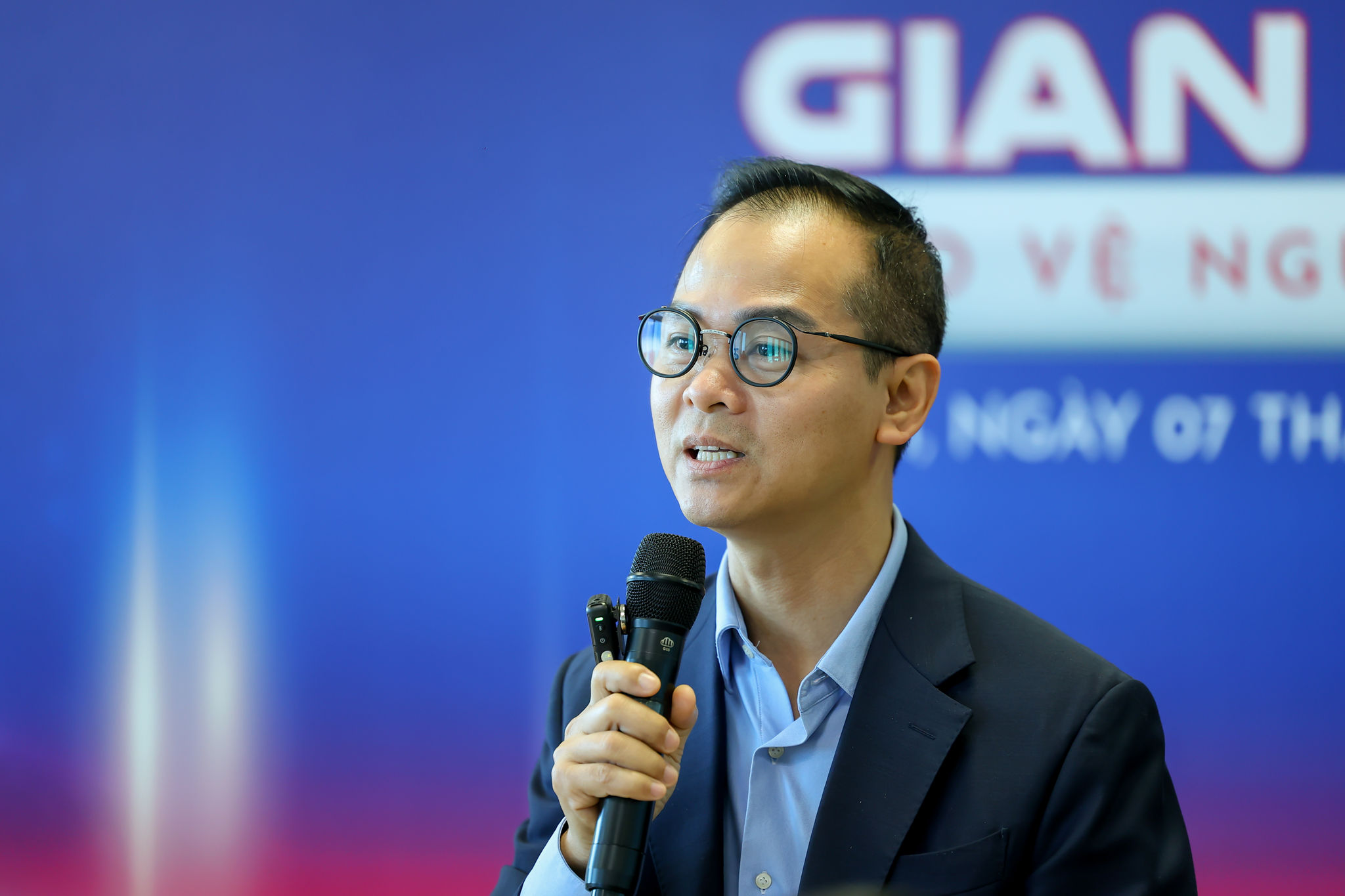Ông Nguyễn Hoàng Long, Phó Trưởng ban Ban Chuyên đề - Khoa giáo phát biểu tại chương trình.