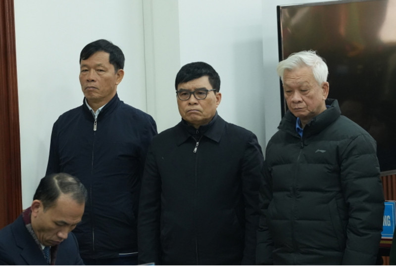 Cựu Chủ tịch tỉnh Khánh Hòa Nguyễn Chiến Thắng cùng hai cựu Thiếu tướng tại phiên tòa