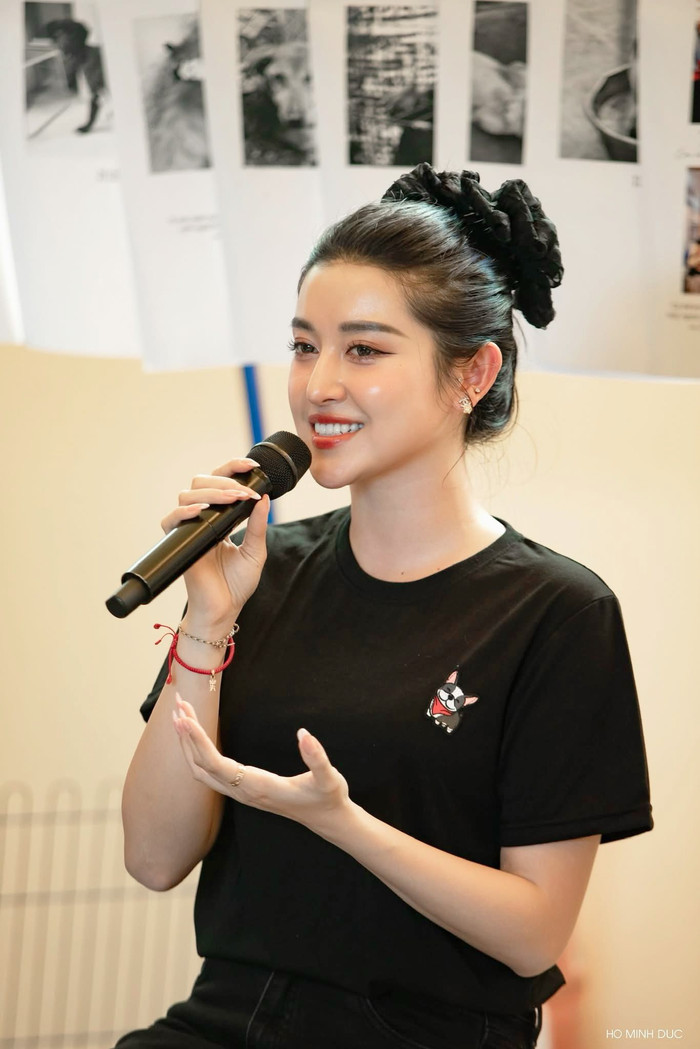 Á hậu Huyền My cho biết cô đã nhận được nhiều lời mời làm việc nhưng chưa vội vã tái xuất.