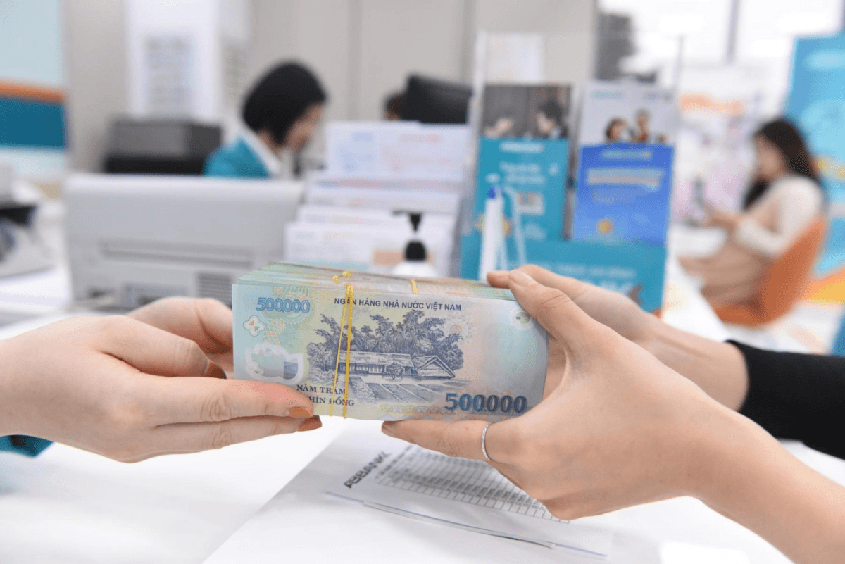 Lãi suất ngân hàng ngày 10/1/2026: Tăng mạnh, cuộc đua huy động vốn nóng lên