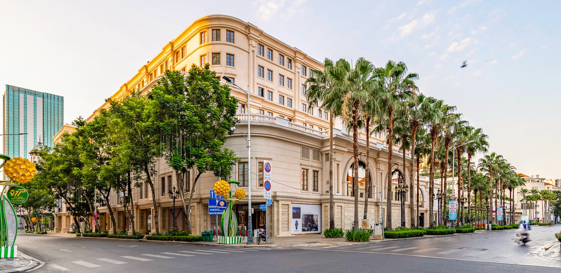 Tòa nhà Union Square tại giao điểm 4 tuyến đường trung tâm TP.HCM.